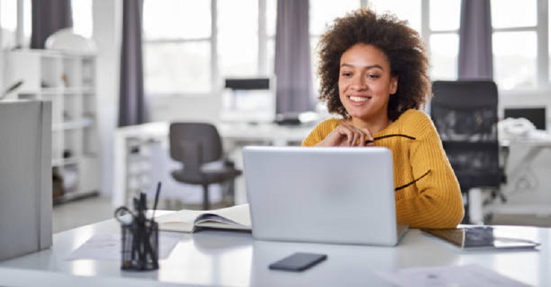 C’est le métier sans diplôme le mieux payé de France  mais personne ne le connait : voici comment y faire carrière