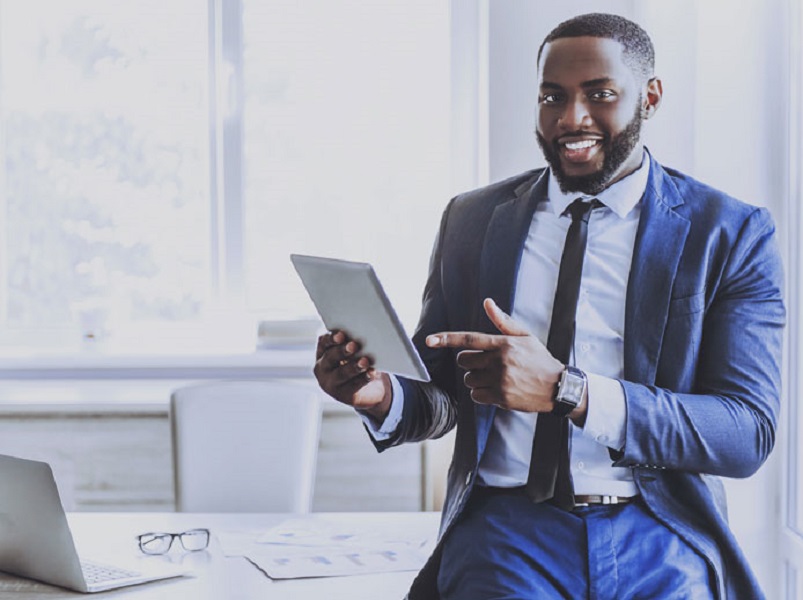 Que représente le visa du contrat de travail pour l’employeur et le salarié ?