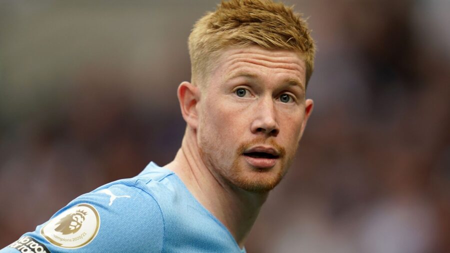 De Bruyne meilleur joueur Kevin De Bruyne fait des adieux émouvants à...