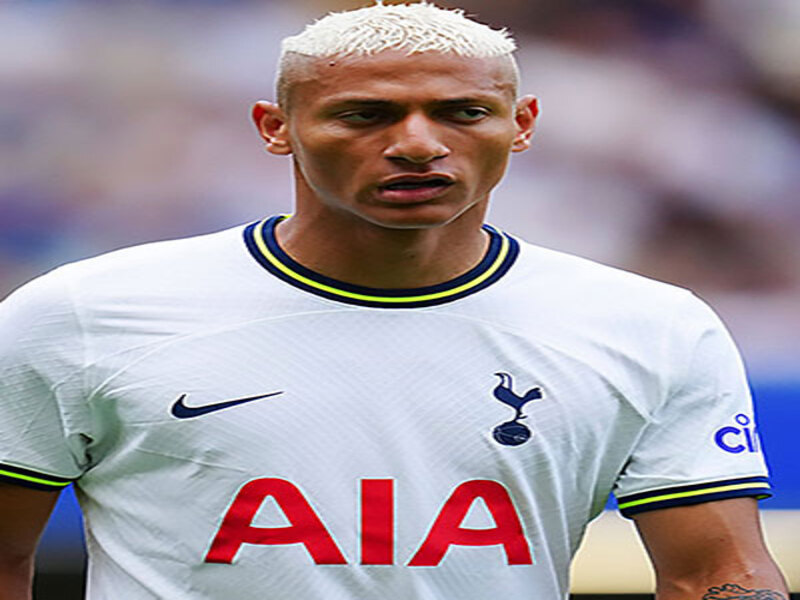 ‘’Il vient d’une autre planète’’, Richarlison fait un surprenant choix entre Messi et Ronaldo