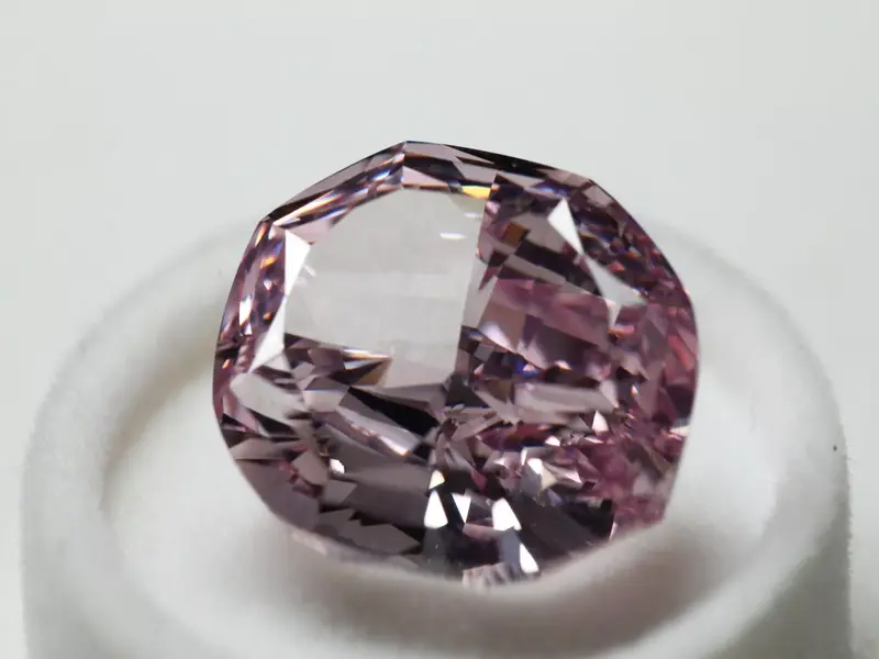 Découverte du siècle : un diamant de 2500 carats a été trouvé dans ce pays africain