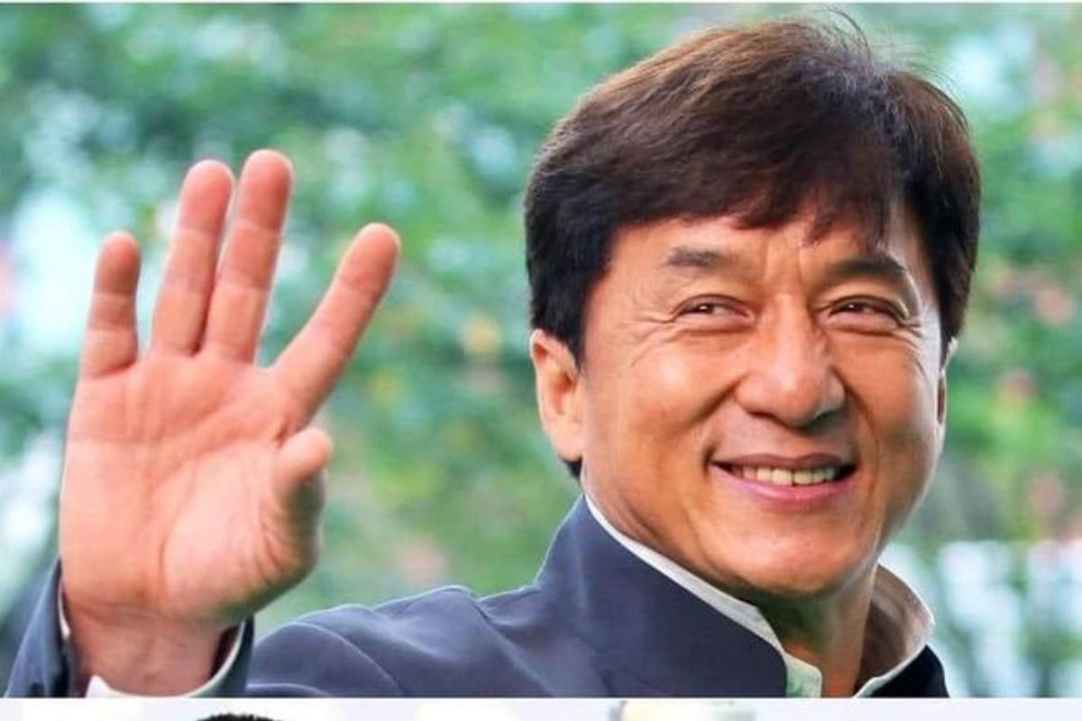 Jackie Chan : l’acteur prévoit de léguer sa fortune de 239 milliards de FCFA à (…)