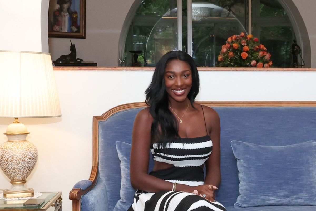 Olivia Yacé : la Miss ivoirienne aperçue très complice avec madame Dominique Ouattara (photos)