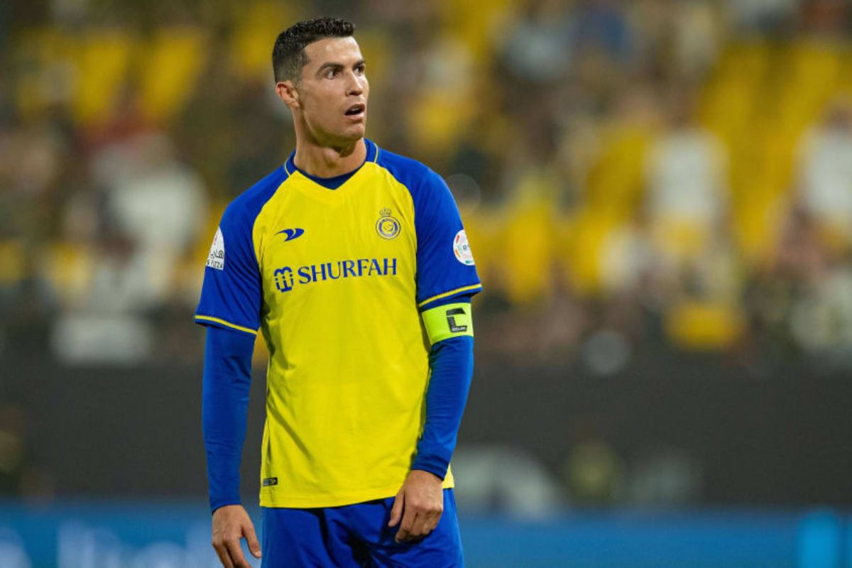 Cristiano devant Maradona