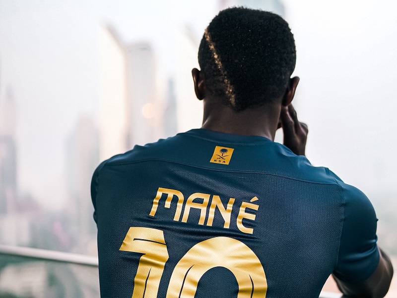 Sadio Mané : « J’ai survécu à des guerres et travaillé dans des champs »