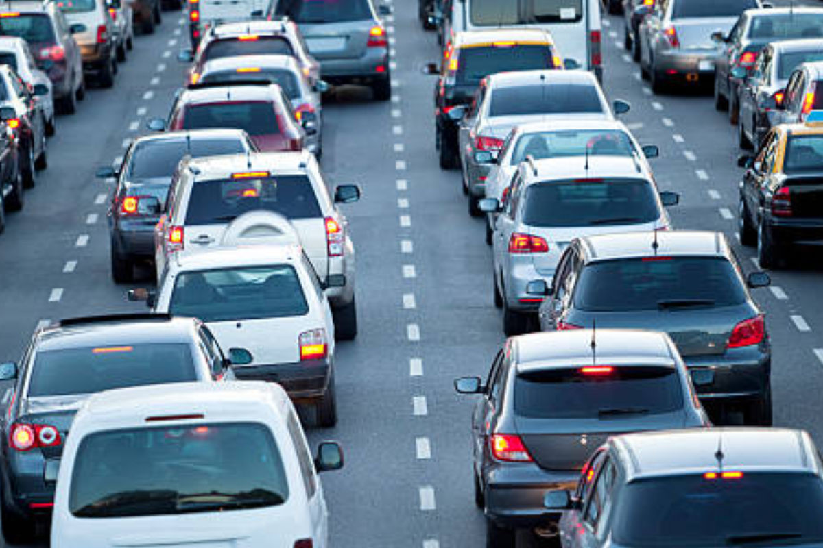 La nouvelle est tombée : à partir de cette date, les voitures seront désormais bridées à une vitesse maximale controversée de 110 km/h ; voici les véhicules concernés