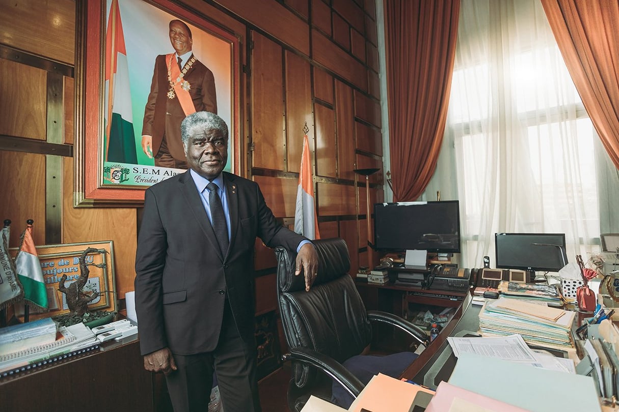 Robert Beugré Mambé Côte d'Ivoire : le Premier ministre Beugré Mambé reçoit les producteurs de maïs