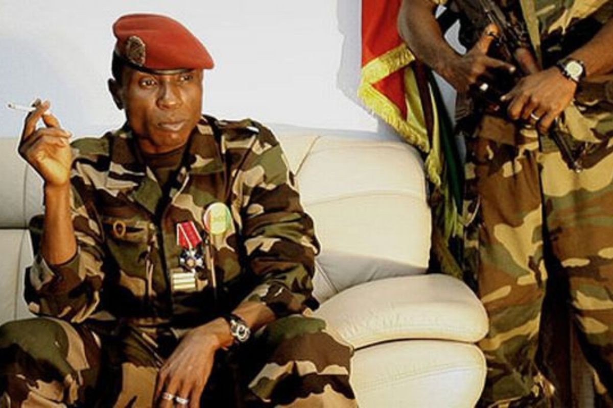 Guinée : après avoir été gracié, l'ex président Dadis Camara s'envole pour...