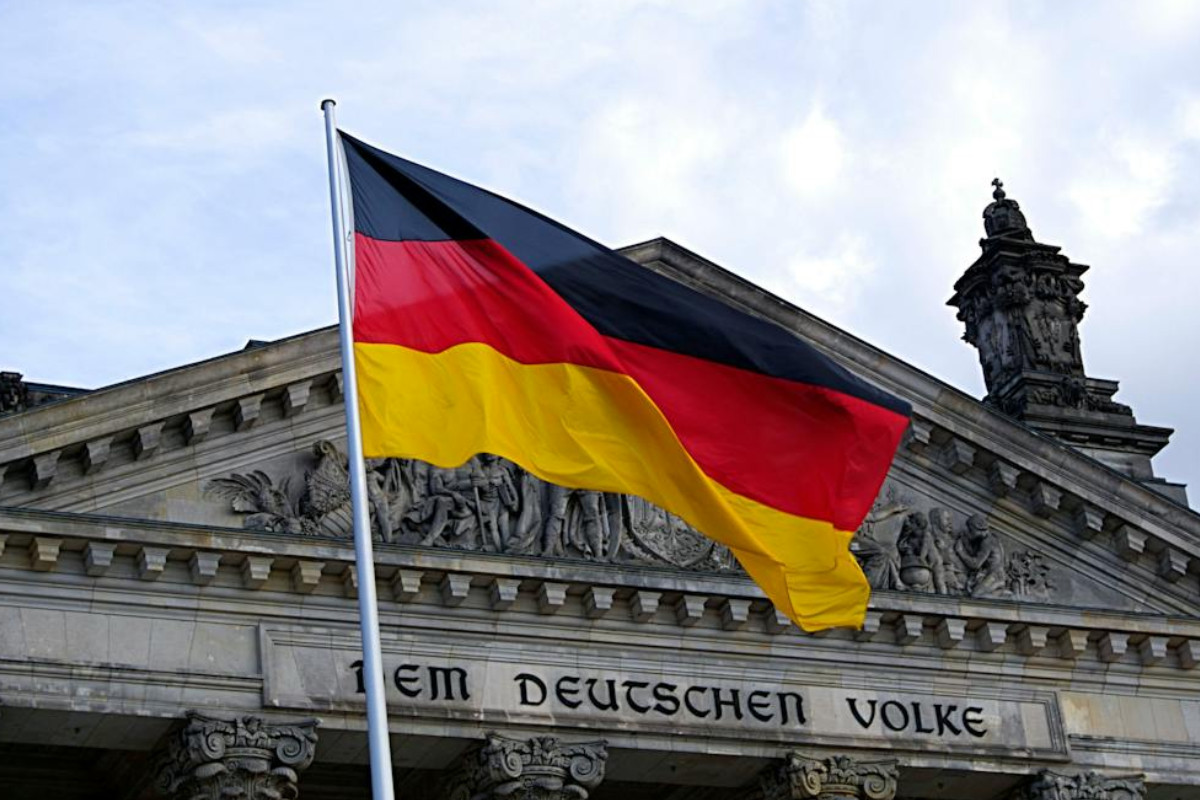Le chancelier Merz refuse une "paix dictée" à l'Ukraine