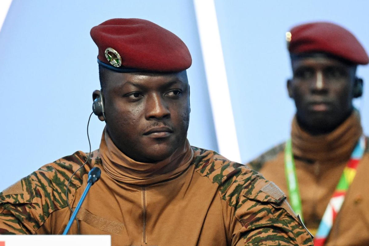 Burkina Faso : bonne nouvelle pour les travailleurs, Ibrahim Traoré revoit les horaires de travail