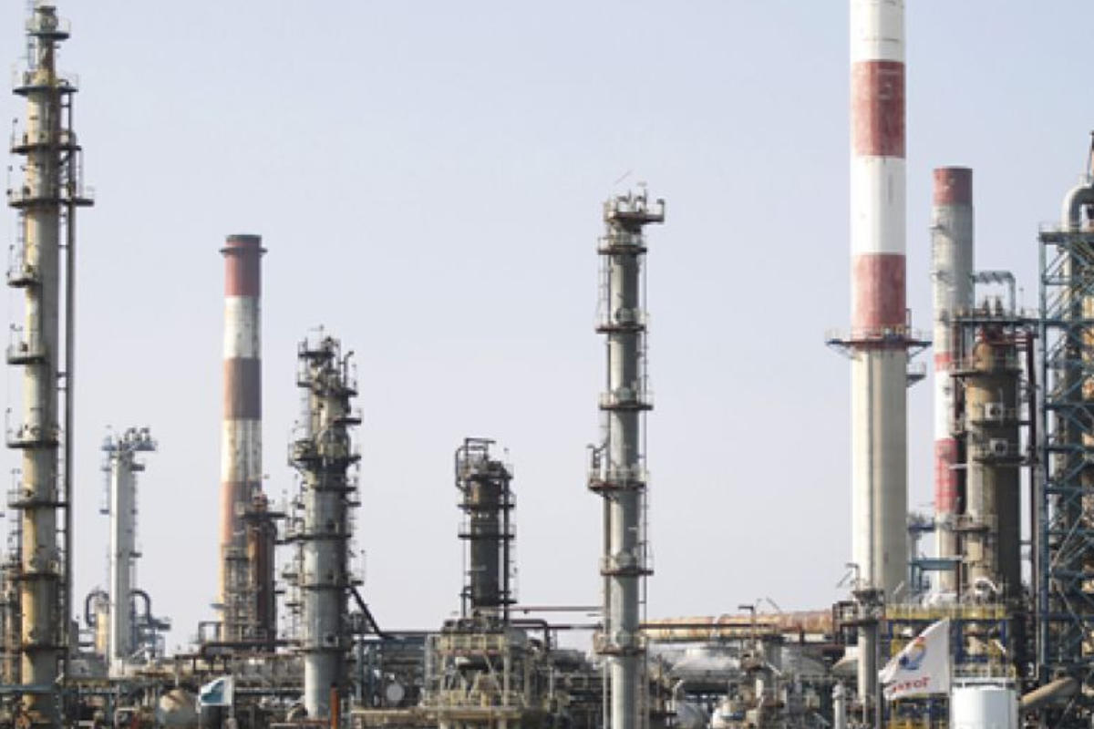 Le pétrole enraye sa hausse engendrée par une frappe ukrainienne
