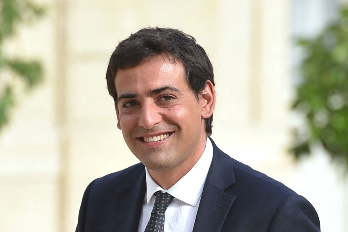 Côte d’Ivoire : le ministre français des Affaires étrangères achève sa première…