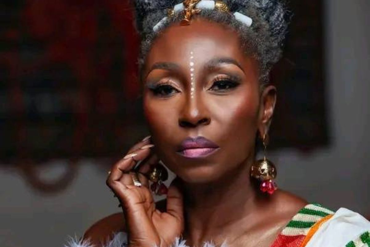 Nubienne De Mandéké : « Je suis attirée par des personnes très âgées », la chroniqueuse ivoirienne fait des confidences