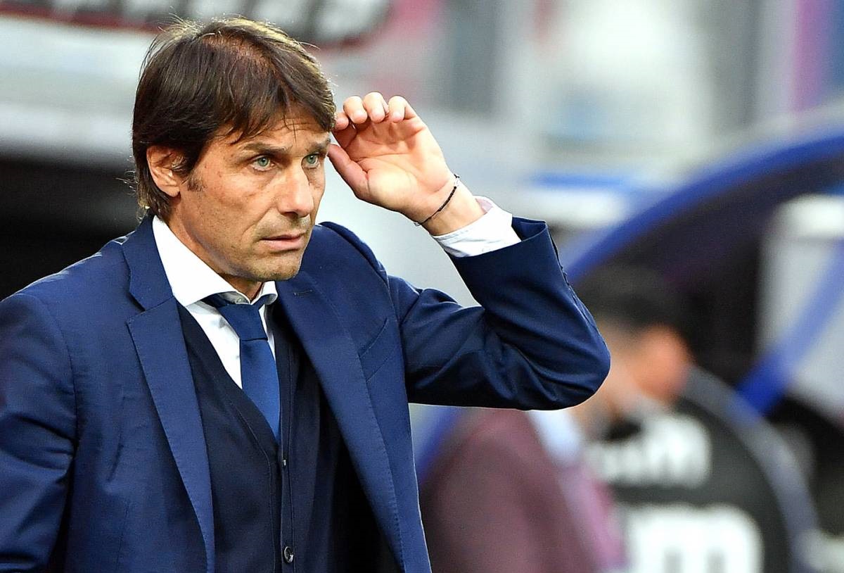Antonio Conte : "Naples est un favori parmi les..."