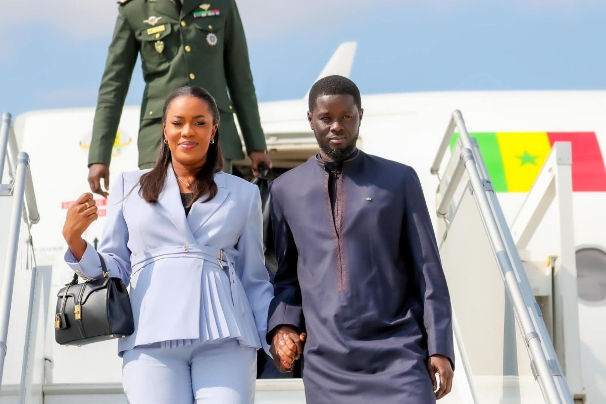 Sénégal : la première dame Mame Absa Faye a-t-elle accouché ? La présidence sort un communiqué