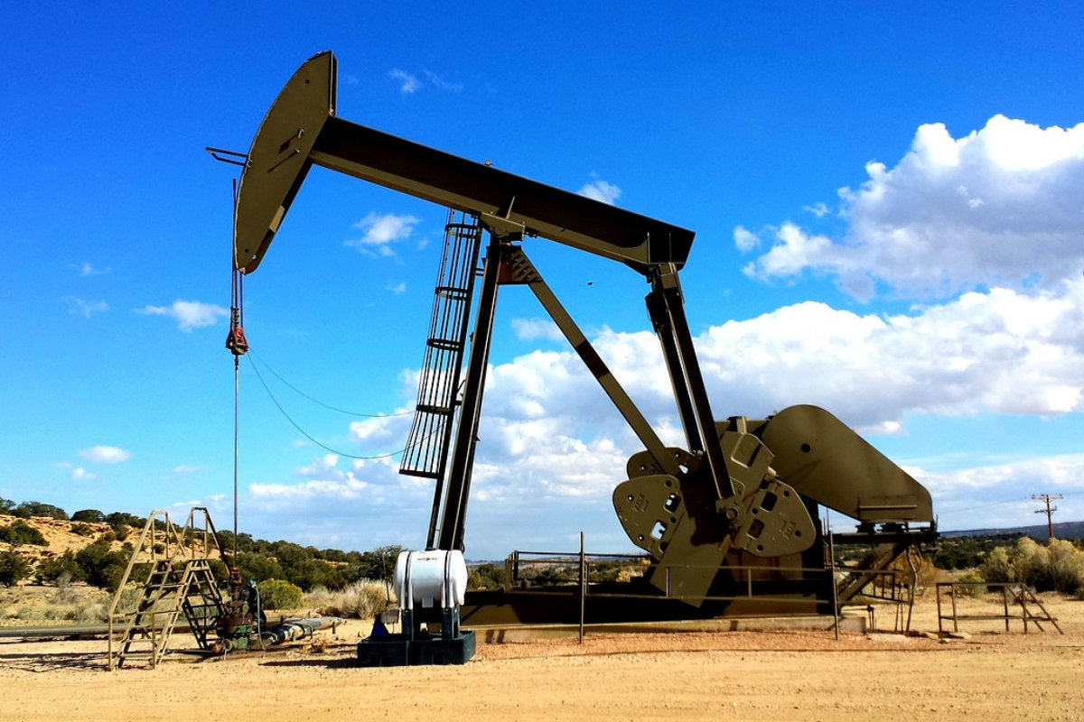 gisements pétroliers