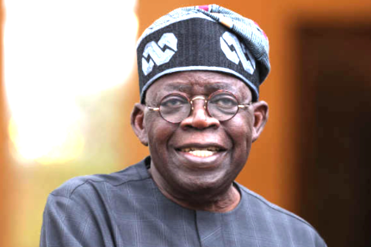 Nigeria : Bola Tinubu offre 60 millions de FCFA et un appartement de trois chambres à chaque...