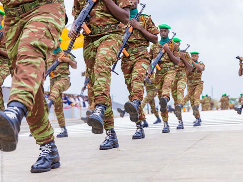 Bénin : Patrice Talon frappe fort, plus de 1 000 sous-officiers des Forces Armées Béninoises ont...