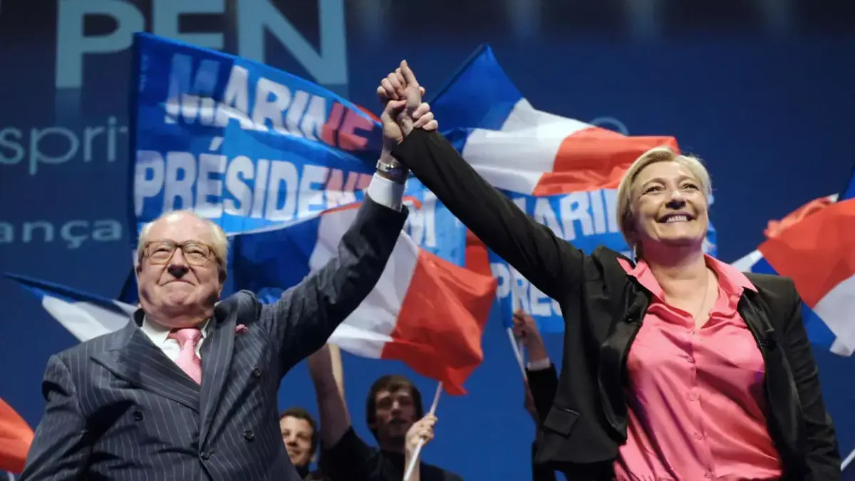 Marine Le Pen sur son père : "Beaucoup de gens qui l'aiment le pleurent ici-bas"