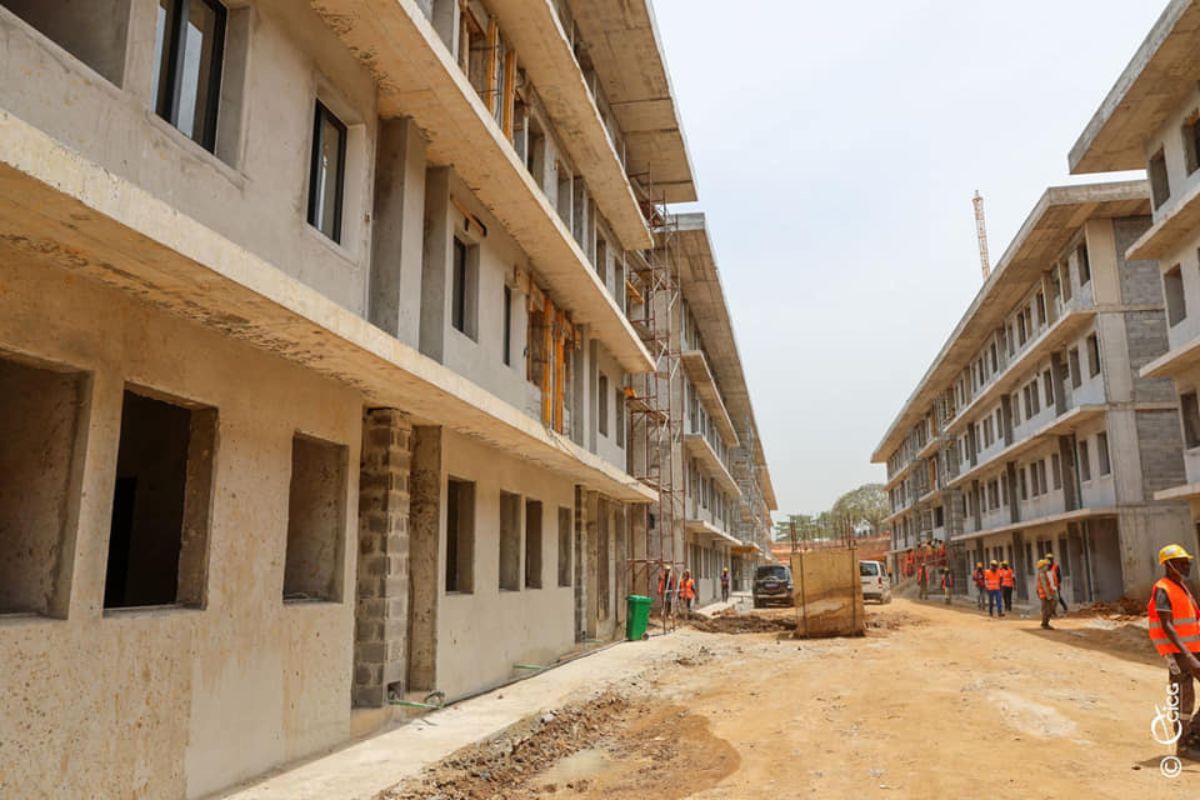 Lycée Technique d’Abidjan : le Premier ministre visite les travaux de l’internat moderne de 2500 lits