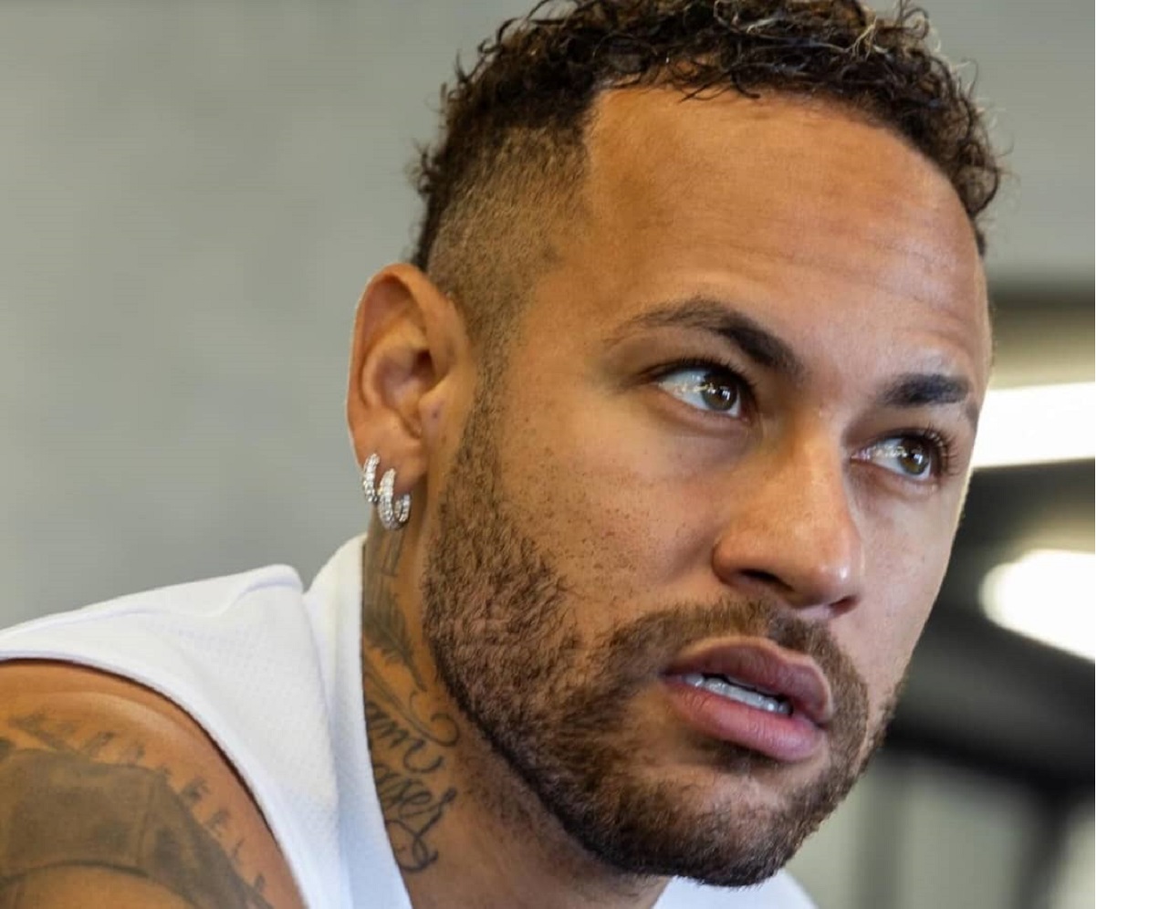 Neymar Junior : la star Brésilienne poursuivi par son ex-cuisinière ; elle l’accuse de l’avoir… Neymar Jr Brésil