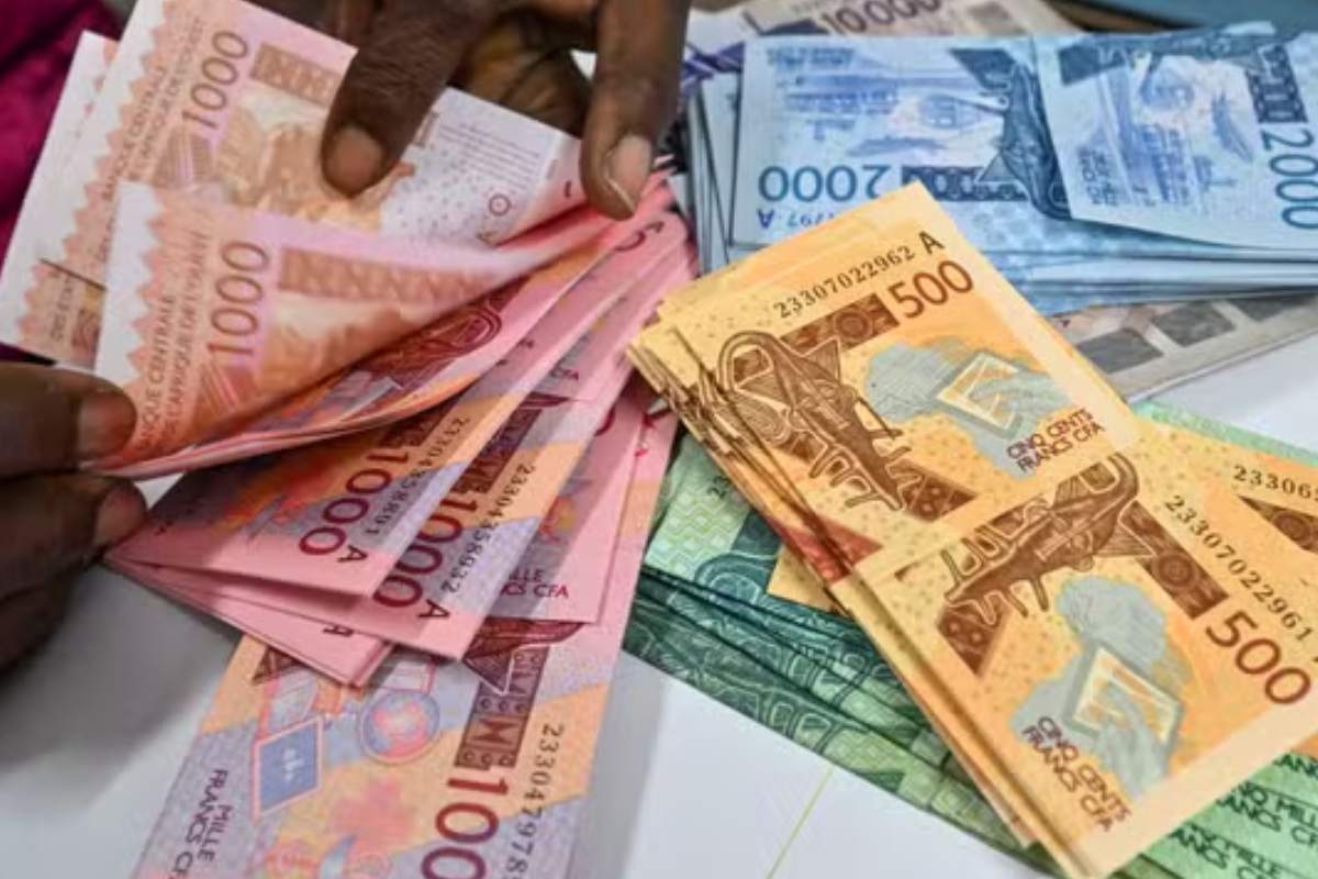 Côte d'Ivoire : il reçoit par erreur un transfert de 160000 FCFA et décide de... Blanchiment de capitaux : l'Union européenne ajoute la Côte d'Ivoire à sa liste des pays à «haut risque» et en retire le Sénégal