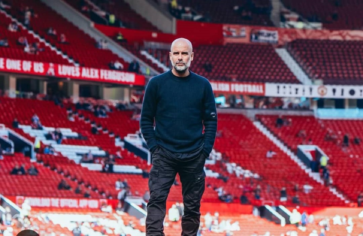 Pep Guardiola clashe les fans de Manchester United : « Ils devraient avoir honte de… »