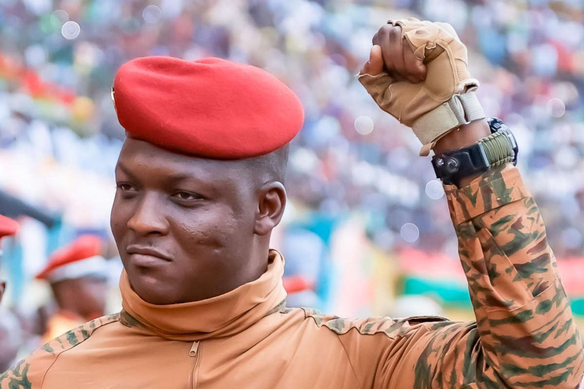 ‎Burkina Faso : le capitaine Ibrahim Traoré promulgue la nouvelle loi portant...
