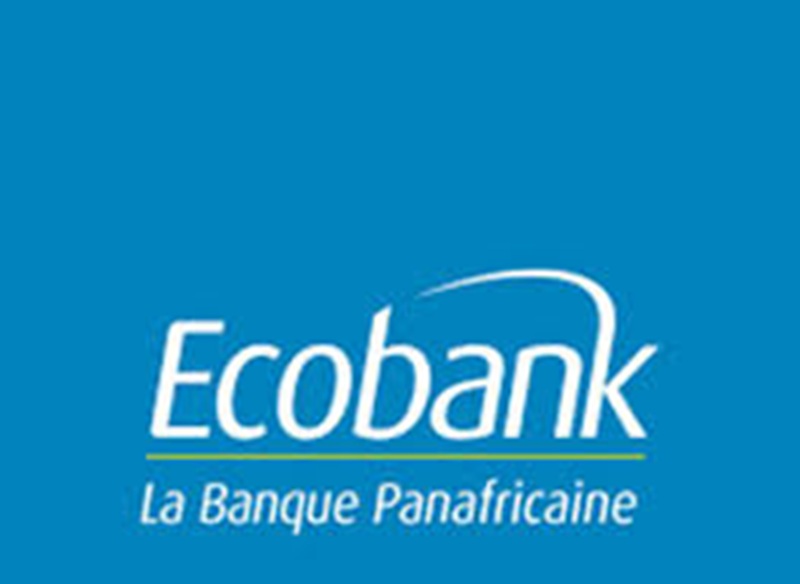 Ecobank Côte d'Ivoire recrute un Directeur Régional Global Markets – Côte d'Ivoire & UEMOA Vous êtes responsable du développement et de la gestion des activités Global Markets en Côte d'Ivoire et dans l'UEMOA. À ce titre, vous pilotez les activités de vente et de trading des produits de change (FX), de taux (Fixed Income) et des solutions de couverture, tout en assurant une croissance rentable des revenus, une gestion rigoureuse des risques et le respect des exigences réglementaires. Vos principales missions * Définir et mettre en œuvre la stratégie commerciale Global Markets sur la région. * Développer les revenus et accompagner les clients Corporate, Institutions Financières et Secteur Public avec des solutions de change, de taux, de couverture et d'investissement. * Superviser les activités de trading, la gestion des positions et de la liquidité, dans le respect des limites de risques et de la réglementation BCEAO/UEMOA. * Garantir une excellente qualité de service, un pricing compétitif et le développement de relations durables avec les clients. * Manager les équipes Global Markets et contribuer aux projets d'innovation et de transformation de l'activité. Profil recherché * Bac+5 en Banque, Finance, Économie ou équivalent ; CFA/FRM ou MBA apprécié. * 12 à 15 ans d'expérience en Global Markets, Trading ou Treasury Sales, dont au moins 5 ans à un poste de management. * Excellente maîtrise des marchés FX, Fixed Income, des produits dérivés et de la réglementation BCEAO/UEMOA. * Leadership, orientation résultats, sens commercial et forte culture du risque. Candidatez ici https://lnkd.in/e7MqxNPW