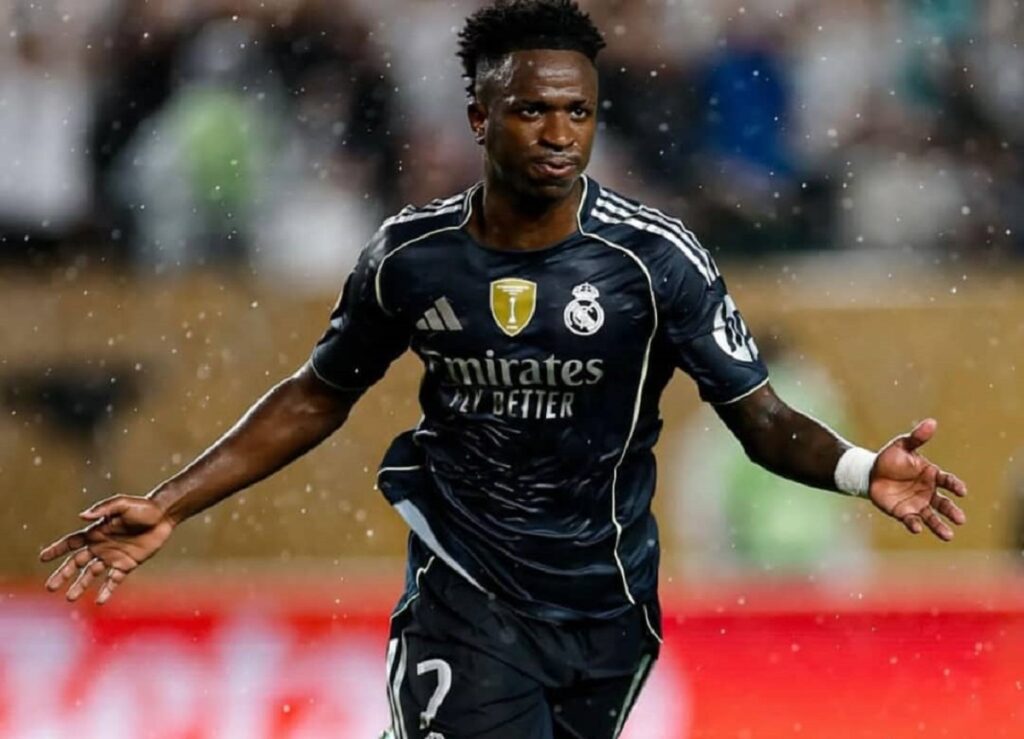 Real Madrid : Jamie Carragher accuse Vinicius d’avoir provoqué le départ de Xabi Alonso