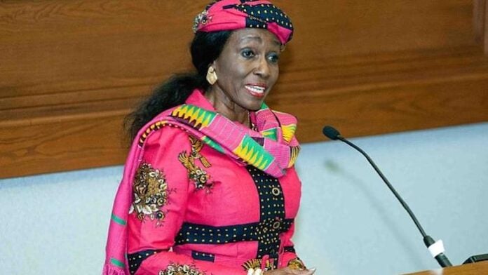 "C'est sans aucun doute l'une des femmes..." : Ghana ; inhumation de l'ex 1ère dame Nana Agyeman-Rwalings les mots forts de cet ancien président