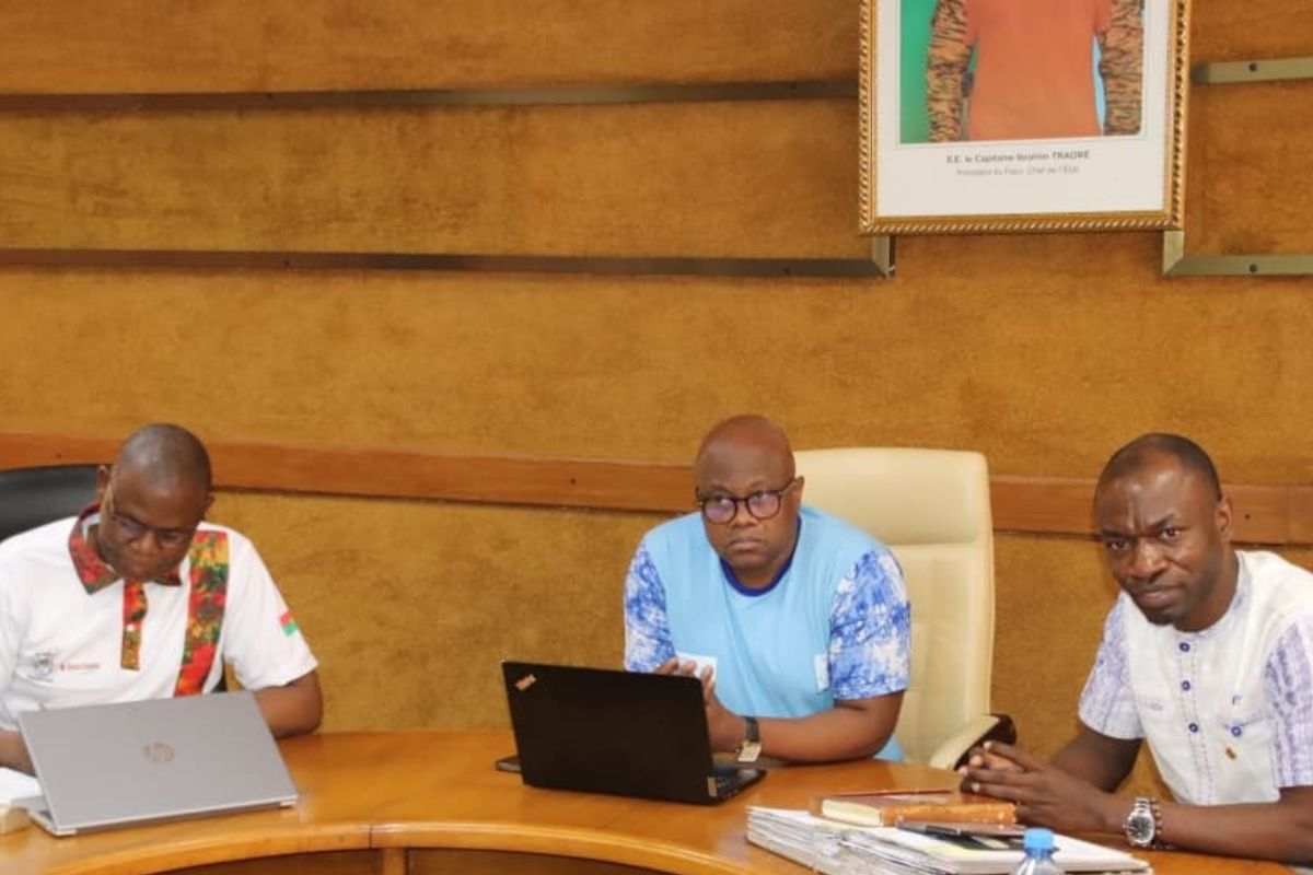 Ouagadougou/Travail dans les hôpitaux : le ministère de la Santé examine 3 dossiers clés