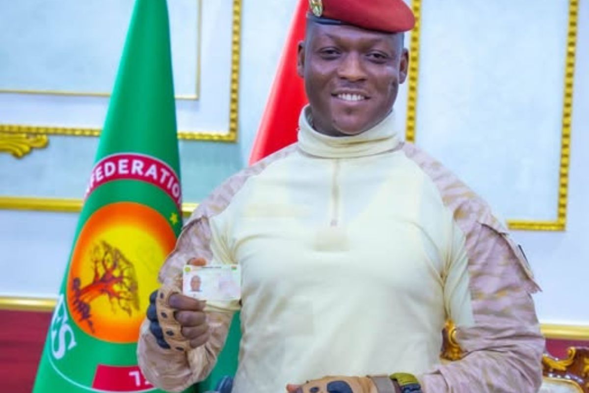 Carte d’identité biométrique AES au Burkina Faso : le Capitaine Ibrahim Traoré devance tout le monde