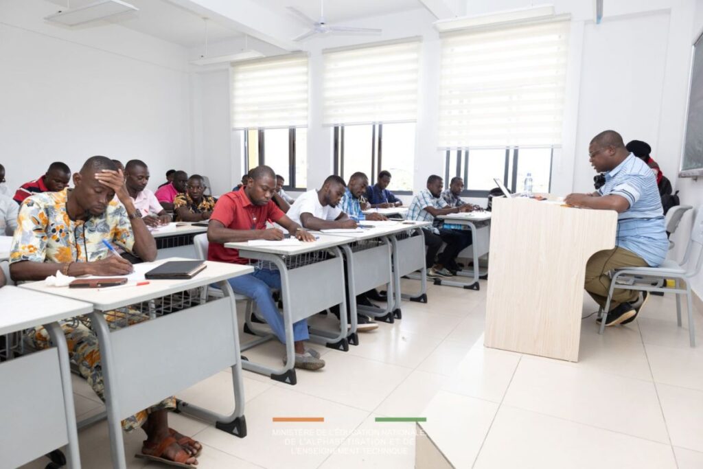 Éducation nationale en Côte d’Ivoire : 4 900 enseignants contractuels formés pour la rentrée 2026-2027