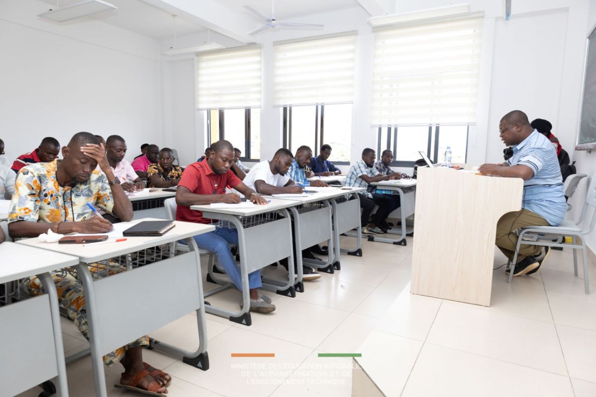 Éducation nationale en Côte d’Ivoire : 4 900 enseignants contractuels formés pour la rentrée 2026-2027