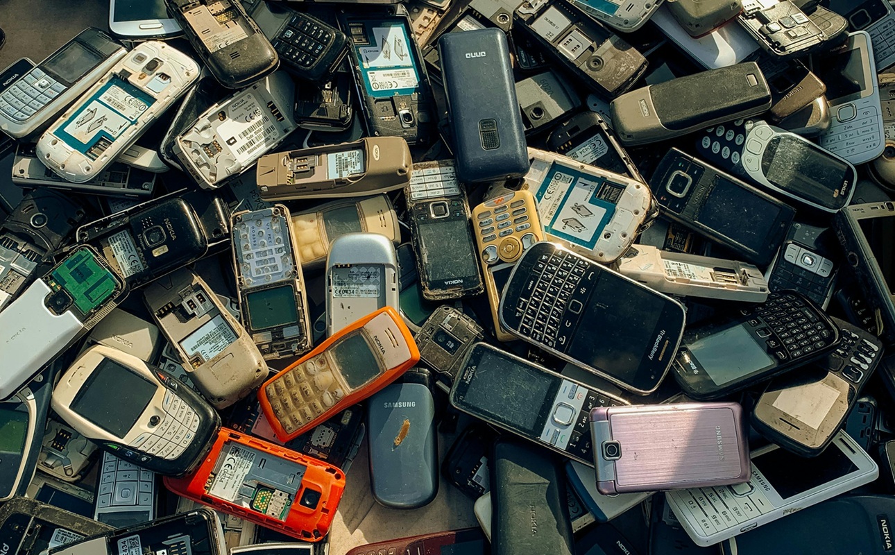 Business d’ordinateurs ou téléphones gâtés à Lomé ; l’OMS alerte sur un danger