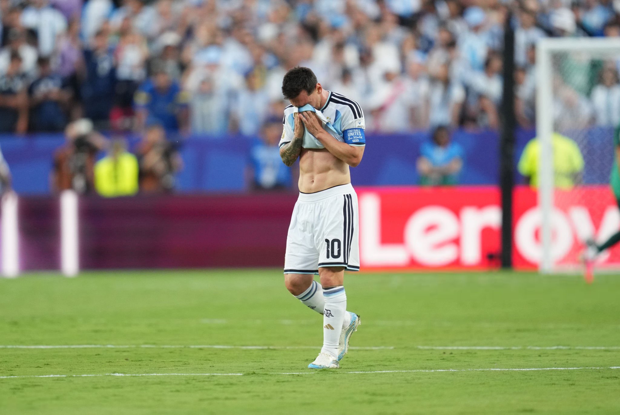 CdM 2026 Argentine-Algérie pourquoi Messi a-t-il pleuré