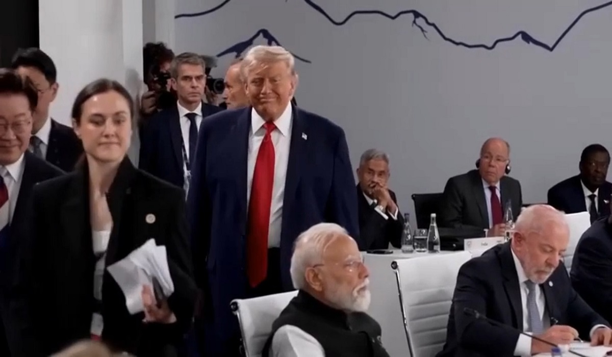 Donald Trump arrive en retard à une réunion des dirigeants des pays du G7 et s’en contente : « Je suis le boss »