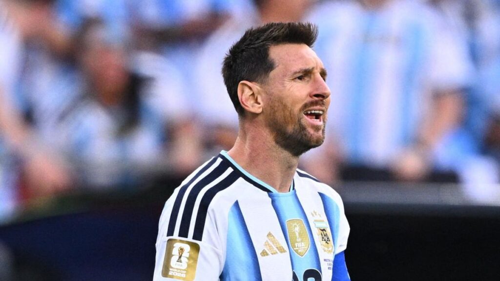 Lionel Messi peut-il encore tenir sur le terrain ? L'entraîneur argentin répond