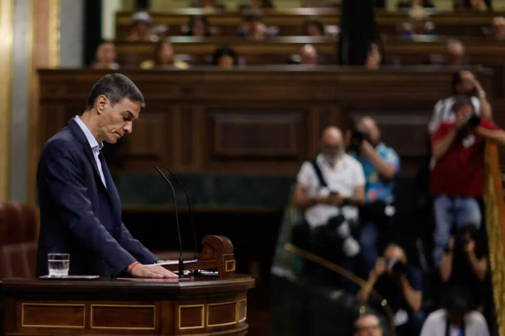 "J'ai tellement honte", le premier ministre espagnol Pedro Sanchez présente ses excuses à la France